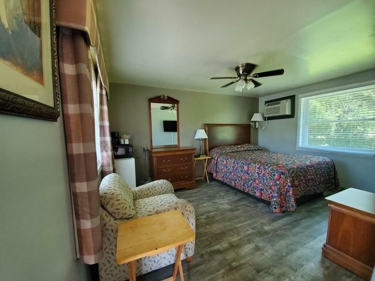High Springs Country Inn Buitenkant foto
